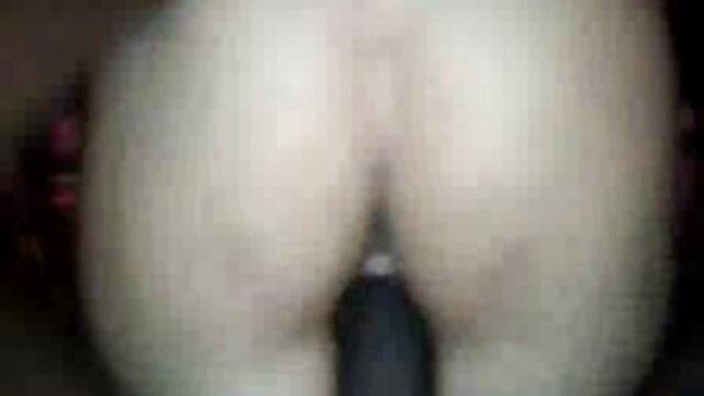 आबनूस बेब आज्ञाकारी वेब कैमरा पर एक स्वस्थ डिक हिंदी में सेक्सी मूवी वीडियो में licks