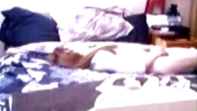 पीओवी अश्लील स्नान के बाद उसकी हुक पर पतला गोरा फुल सेक्सी मूवी हिंदी में बहन खींचती है