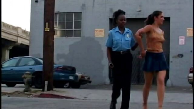 ओरिएंटल लड़की एक गहरी सेक्सी एचडी मूवी हिंदी में blowjob प्रदर्शन रसीला स्तन के साथ एक आदमी मरोड़ते