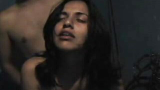 उत्तम दर्जे के स्तनों के साथ प्यारी ने कास्टिंग में एक सेक्सी मूवी एचडी हिंदी में मोटा संभोग दिखाया